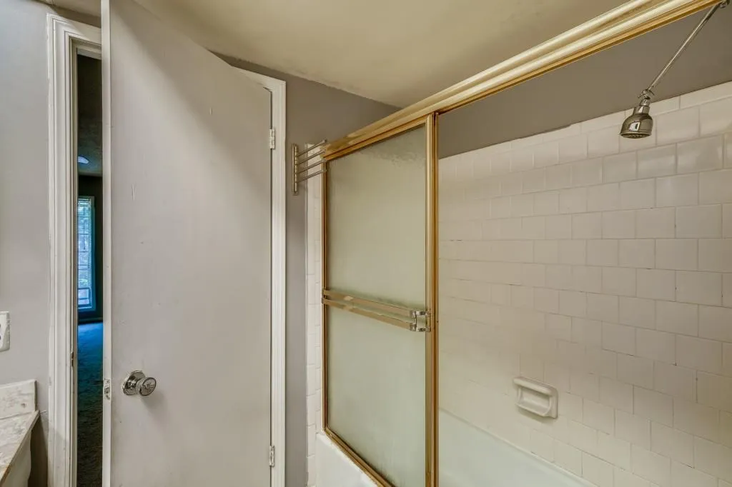 6851 Roswell Road Unit N-17, Sandy Springs, Georgia 30328, 3 Bedrooms Bedrooms, ,2 BathroomsBathrooms,Residential,Sold,6851 Roswell Road Unit N-17,6902313