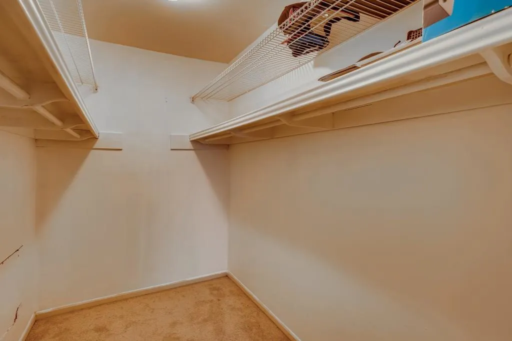 6851 Roswell Road Unit N-17, Sandy Springs, Georgia 30328, 3 Bedrooms Bedrooms, ,2 BathroomsBathrooms,Residential,Sold,6851 Roswell Road Unit N-17,6902313