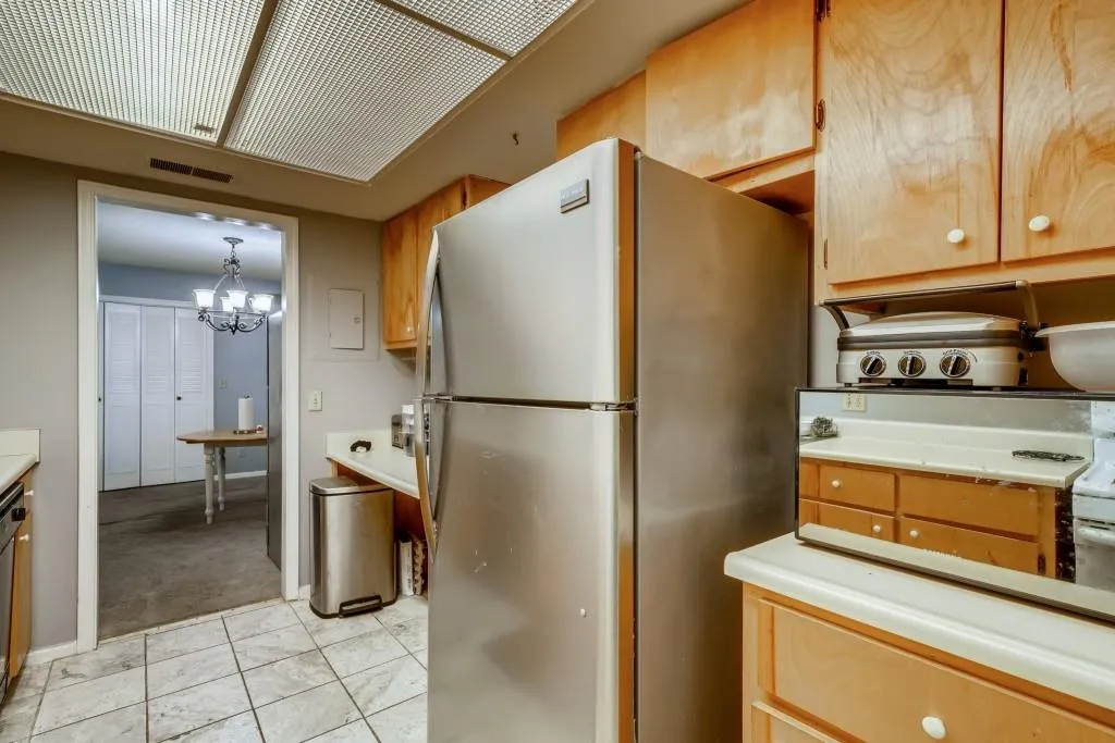 6851 Roswell Road Unit N-17, Sandy Springs, Georgia 30328, 3 Bedrooms Bedrooms, ,2 BathroomsBathrooms,Residential,Sold,6851 Roswell Road Unit N-17,6902313