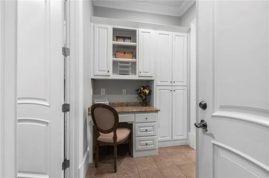 85 Stewart Drive, Atlanta, Georgia 30342, 6 Bedrooms Bedrooms, ,6 BathroomsBathrooms,Residential,Sold,85 Stewart Drive,7200961