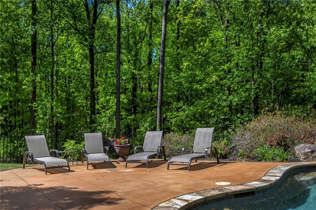 85 Stewart Drive, Atlanta, Georgia 30342, 6 Bedrooms Bedrooms, ,6 BathroomsBathrooms,Residential,Sold,85 Stewart Drive,7200961