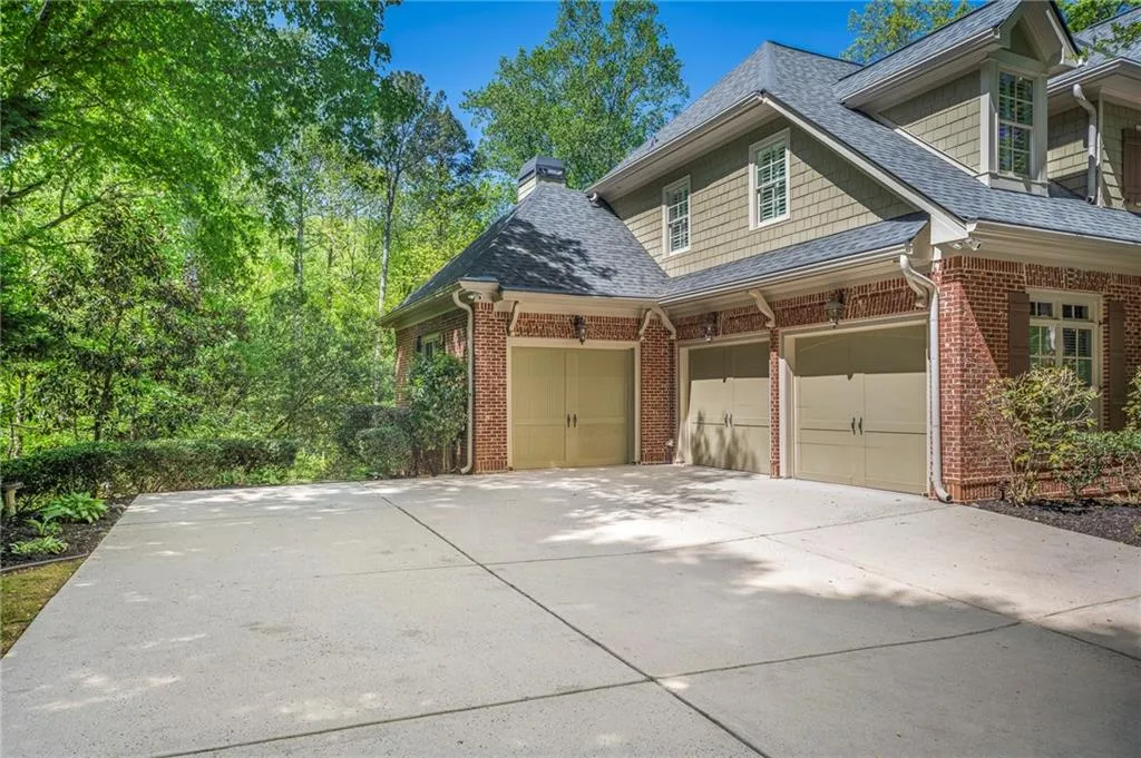 85 Stewart Drive, Atlanta, Georgia 30342, 6 Bedrooms Bedrooms, ,6 BathroomsBathrooms,Residential,Sold,85 Stewart Drive,7200961