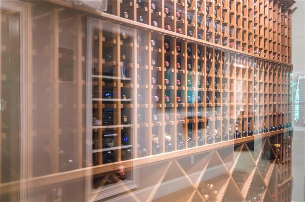 85 Stewart Drive, Atlanta, Georgia 30342, 6 Bedrooms Bedrooms, ,6 BathroomsBathrooms,Residential,Sold,85 Stewart Drive,7200961