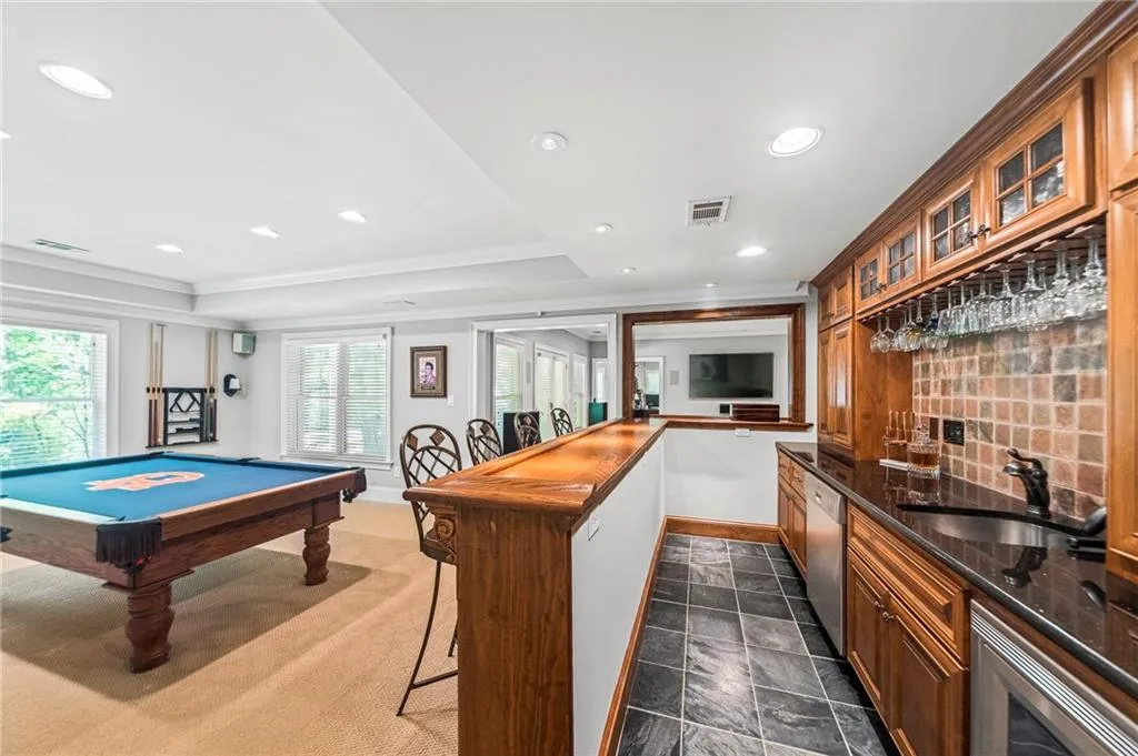 85 Stewart Drive, Atlanta, Georgia 30342, 6 Bedrooms Bedrooms, ,6 BathroomsBathrooms,Residential,Sold,85 Stewart Drive,7200961