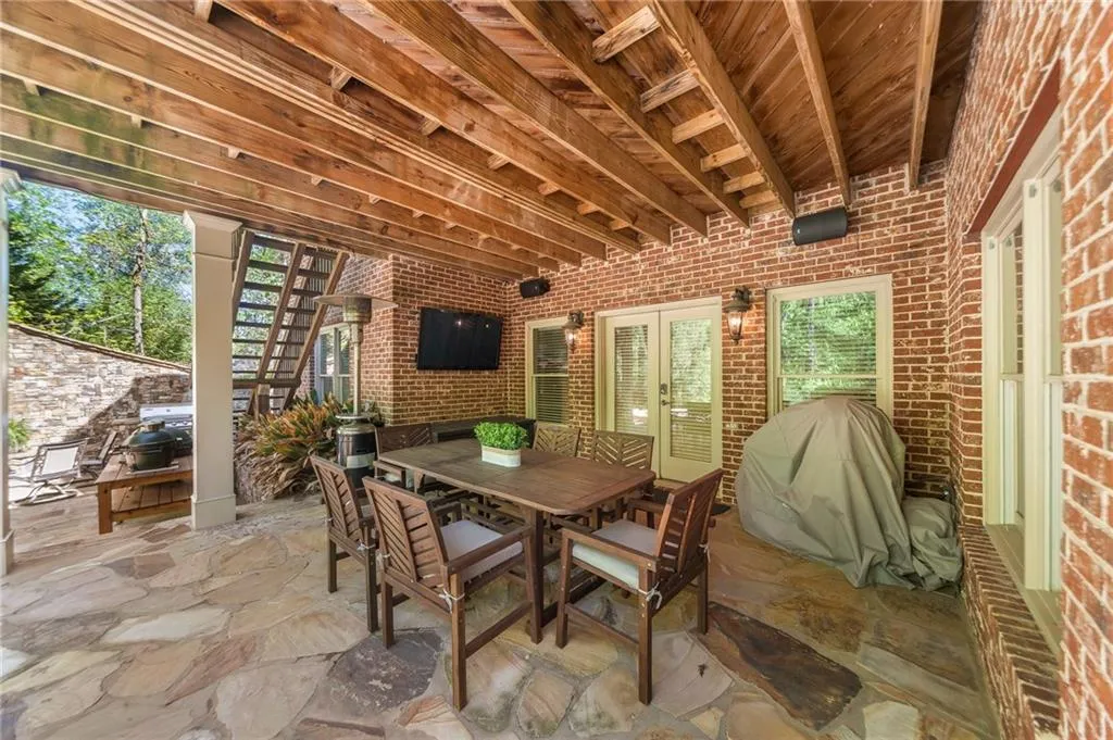 85 Stewart Drive, Atlanta, Georgia 30342, 6 Bedrooms Bedrooms, ,6 BathroomsBathrooms,Residential,Sold,85 Stewart Drive,7200961