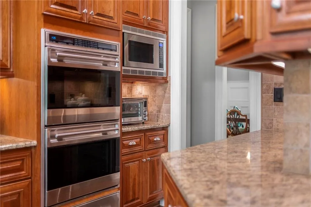 85 Stewart Drive, Atlanta, Georgia 30342, 6 Bedrooms Bedrooms, ,6 BathroomsBathrooms,Residential,Sold,85 Stewart Drive,7200961