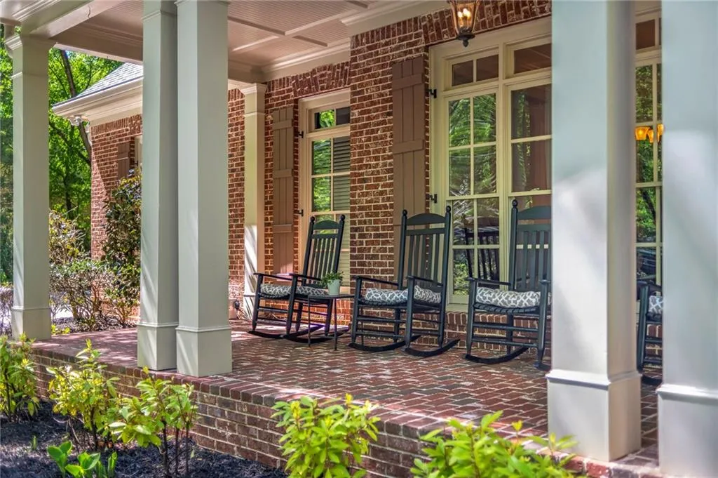 85 Stewart Drive, Atlanta, Georgia 30342, 6 Bedrooms Bedrooms, ,6 BathroomsBathrooms,Residential,Sold,85 Stewart Drive,7200961