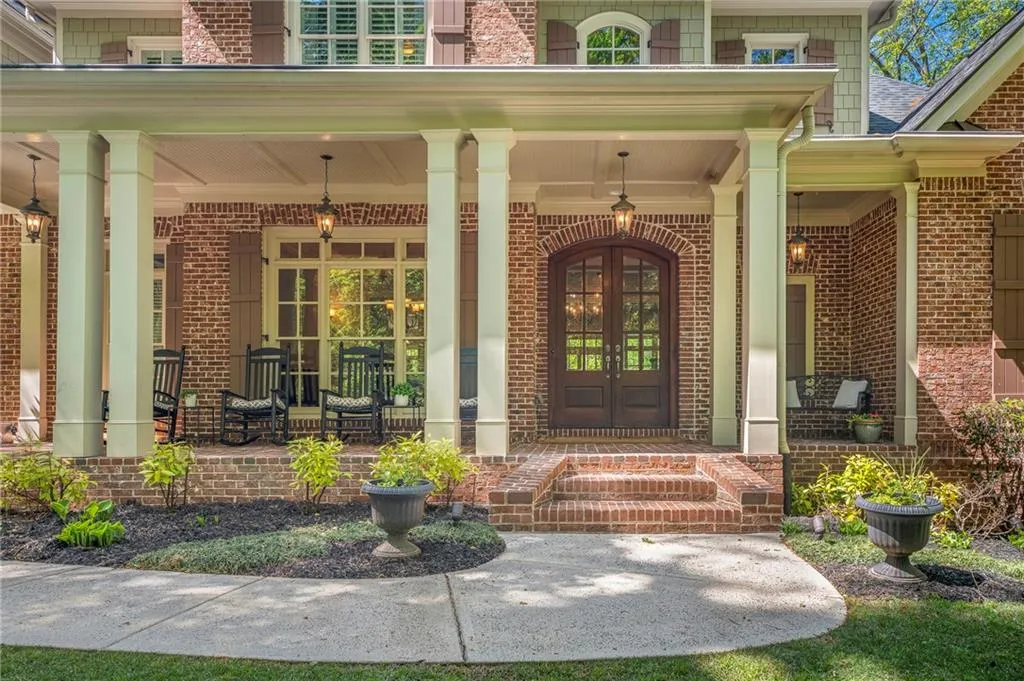 85 Stewart Drive, Atlanta, Georgia 30342, 6 Bedrooms Bedrooms, ,6 BathroomsBathrooms,Residential,Sold,85 Stewart Drive,7200961