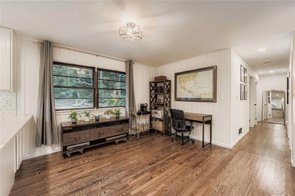 310 Brook Drive, Atlanta, Georgia 30328, 3 Bedrooms Bedrooms, ,2 BathroomsBathrooms,Residential,For Sale,310 Brook Drive,7677719