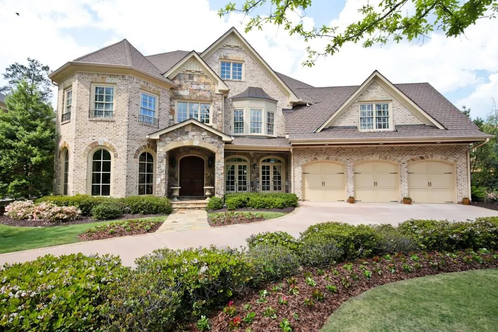 230 Trimble Crest Drive, Atlanta, Georgia 30342, 5 Bedrooms Bedrooms, ,5 BathroomsBathrooms,Residential,Sold,230 Trimble Crest Drive,5838396