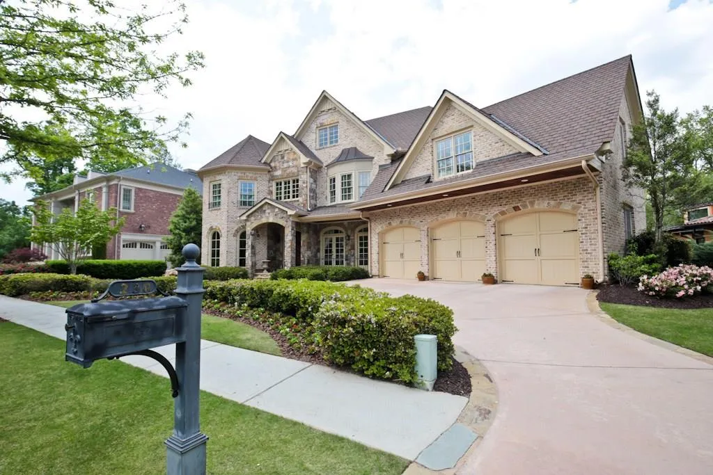 230 Trimble Crest Drive, Atlanta, Georgia 30342, 5 Bedrooms Bedrooms, ,5 BathroomsBathrooms,Residential,Sold,230 Trimble Crest Drive,5838396
