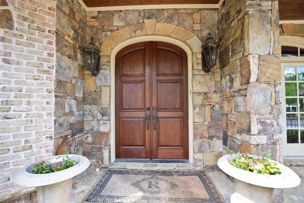 230 Trimble Crest Drive, Atlanta, Georgia 30342, 5 Bedrooms Bedrooms, ,5 BathroomsBathrooms,Residential,Sold,230 Trimble Crest Drive,5838396