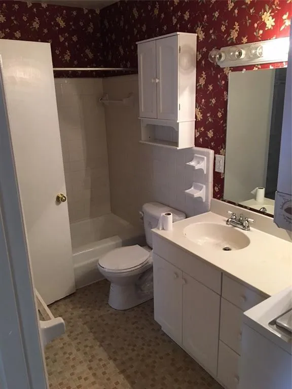 5400 Roswell Road Unit C3, Atlanta, Georgia 30342, 1 Bedroom Bedrooms, ,1 BathroomBathrooms,Residential,Sold,5400 Roswell Road Unit C3,5741302