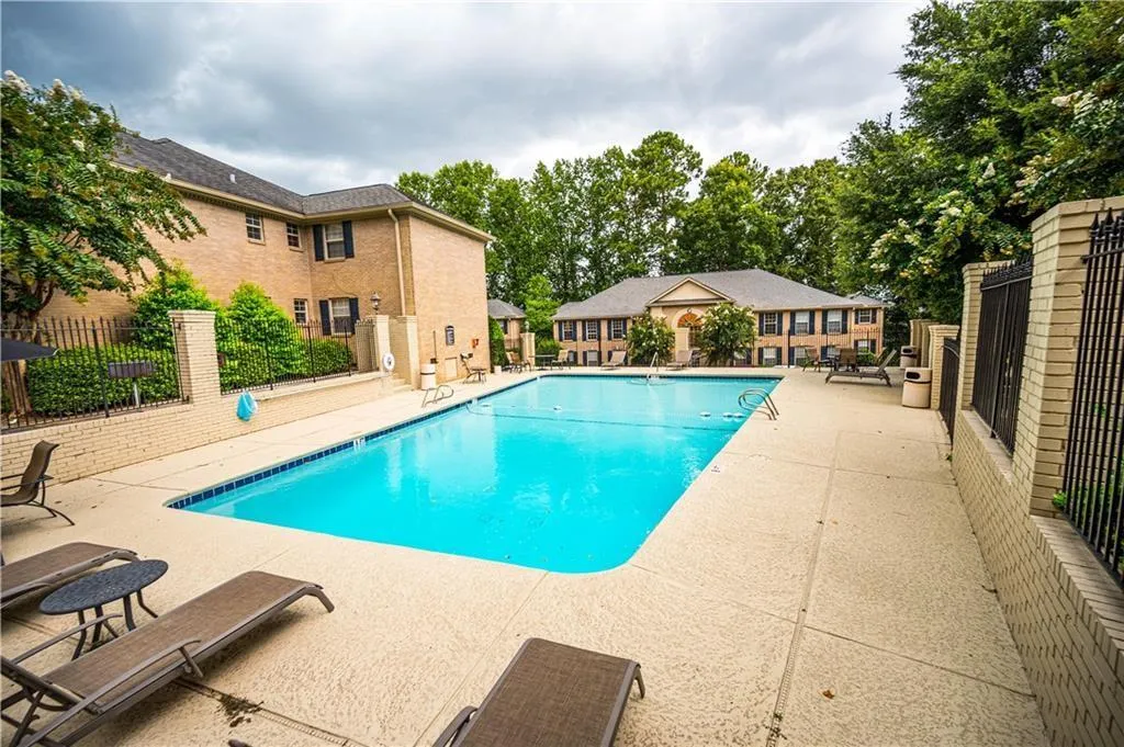 750 Dalrymple Road Unit H2, Atlanta, Georgia 30328, 3 Bedrooms Bedrooms, ,2 BathroomsBathrooms,Residential,Sold,750 Dalrymple Road Unit H2,6855351