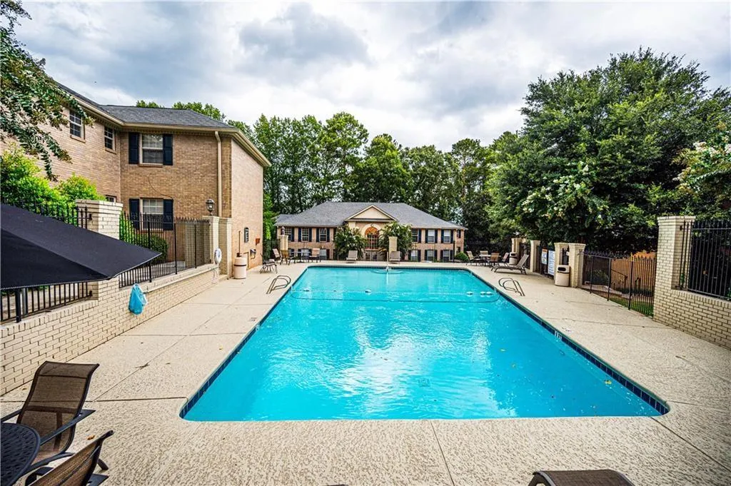 750 Dalrymple Road Unit H2, Atlanta, Georgia 30328, 3 Bedrooms Bedrooms, ,2 BathroomsBathrooms,Residential,Sold,750 Dalrymple Road Unit H2,6855351