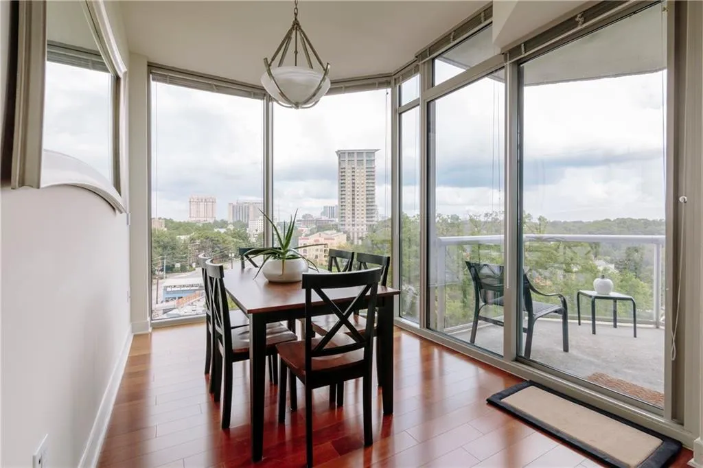 2795 Peachtree Road Ne Unit 709, Atlanta, Georgia 30305, 2 Bedrooms Bedrooms, ,2 BathroomsBathrooms,Residential,Sold,2795 Peachtree Road Ne Unit 709,5603086