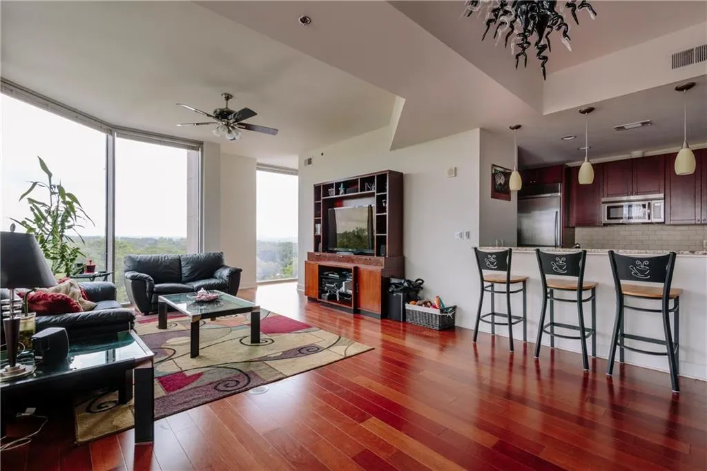 2795 Peachtree Road Ne Unit 709, Atlanta, Georgia 30305, 2 Bedrooms Bedrooms, ,2 BathroomsBathrooms,Residential,Sold,2795 Peachtree Road Ne Unit 709,5603086