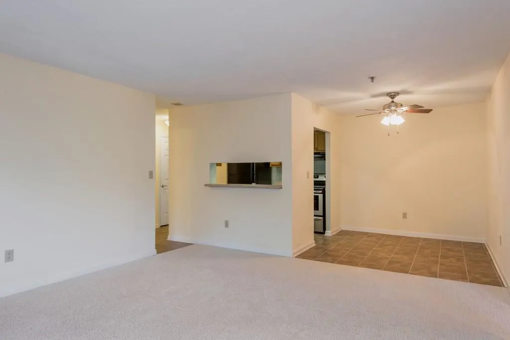 300 Johnson Ferry Road Ne Unit A-407, Atlanta, Georgia 30328, 2 Bedrooms Bedrooms, ,2 BathroomsBathrooms,Residential,Sold,300 Johnson Ferry Road Ne Unit A-407,5905519