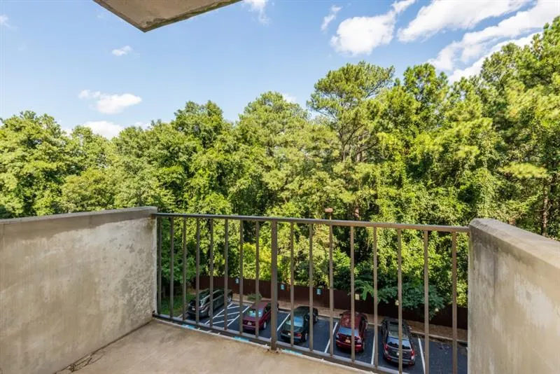 300 Johnson Ferry Road Ne Unit A-407, Atlanta, Georgia 30328, 2 Bedrooms Bedrooms, ,2 BathroomsBathrooms,Residential,Sold,300 Johnson Ferry Road Ne Unit A-407,5905519