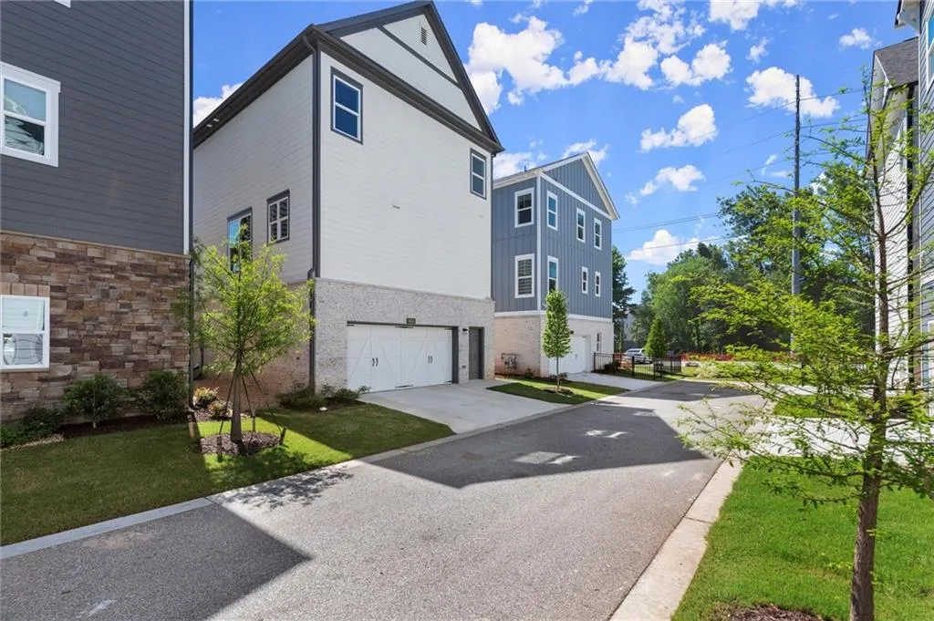1434 Fairmont Avenue, Atlanta, Georgia 30318, 4 Bedrooms Bedrooms, ,3 BathroomsBathrooms,Residential,For Sale,1434 Fairmont Avenue,7624370