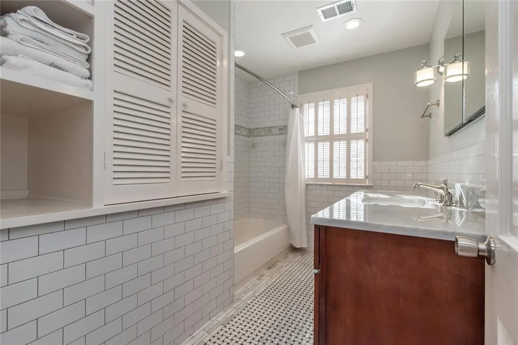 1120 Winding Creek Trail, Atlanta, Georgia 30328, 4 Bedrooms Bedrooms, ,3 BathroomsBathrooms,Residential,Sold,1120 Winding Creek Trail,6830829