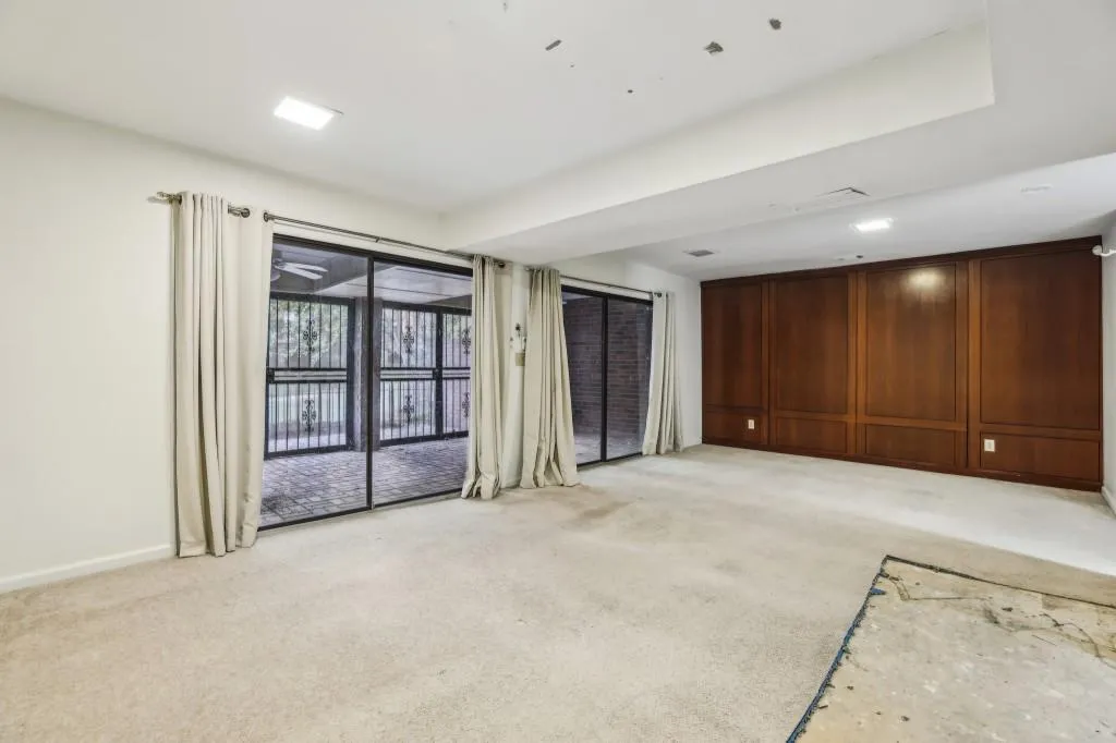Large Recreational Room