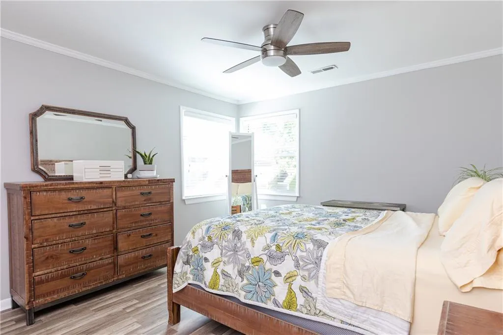 82 Dunwoody Springs Drive, Atlanta, Georgia 30328, 3 Bedrooms Bedrooms, ,2 BathroomsBathrooms,Residential,Sold,82 Dunwoody Springs Drive,6884892