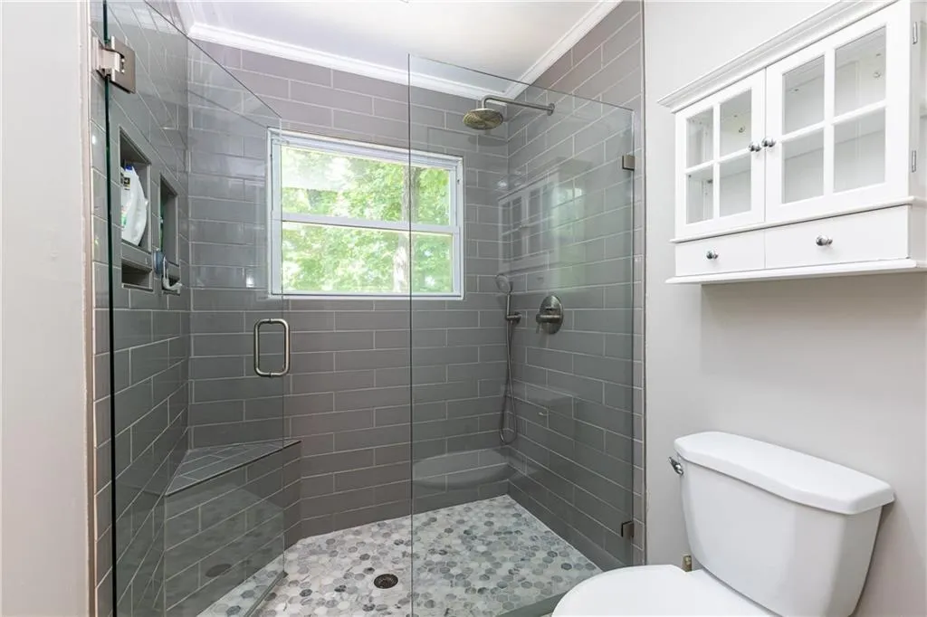 82 Dunwoody Springs Drive, Atlanta, Georgia 30328, 3 Bedrooms Bedrooms, ,2 BathroomsBathrooms,Residential,Sold,82 Dunwoody Springs Drive,6884892