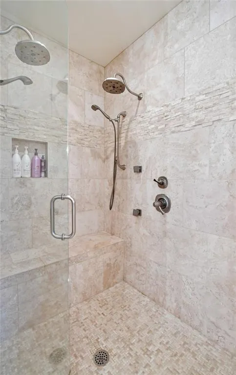 5370 High Point Manor, Atlanta, Georgia 30342, 6 Bedrooms Bedrooms, ,7 BathroomsBathrooms,Residential,Sold,5370 High Point Manor,6669447