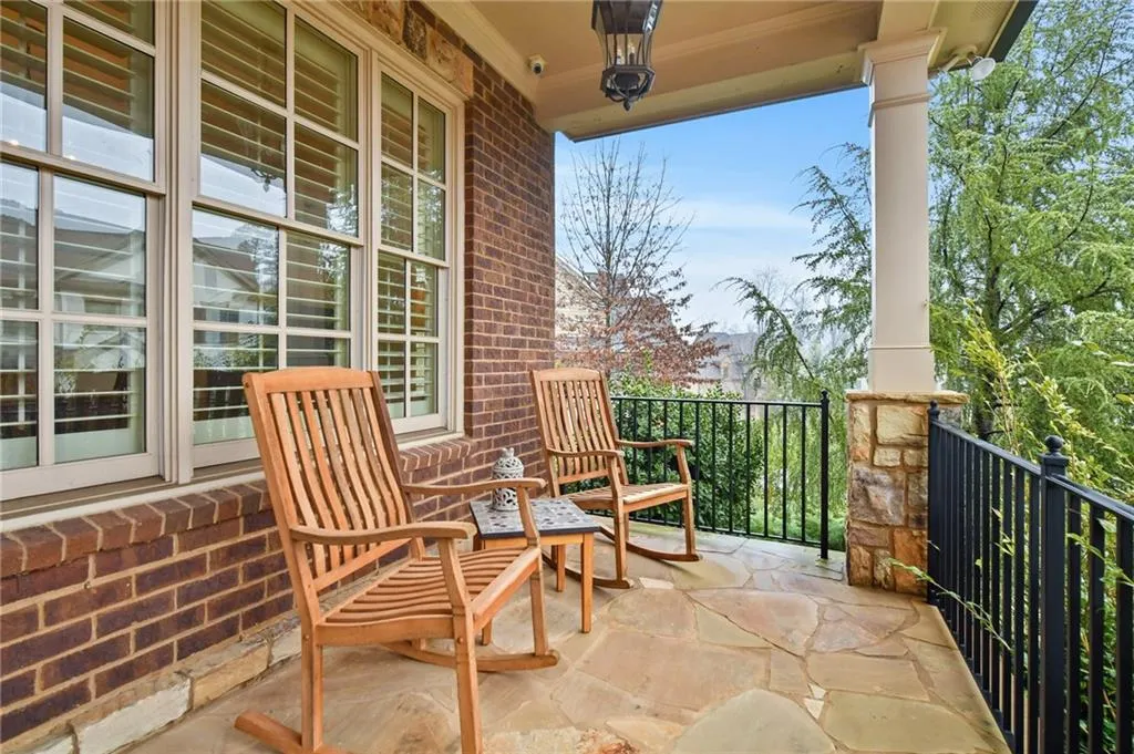 5370 High Point Manor, Atlanta, Georgia 30342, 6 Bedrooms Bedrooms, ,7 BathroomsBathrooms,Residential,Sold,5370 High Point Manor,6669447