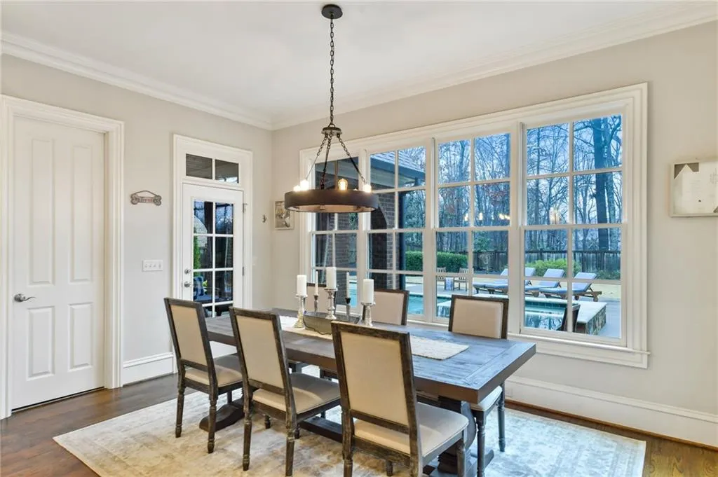 5370 High Point Manor, Atlanta, Georgia 30342, 6 Bedrooms Bedrooms, ,7 BathroomsBathrooms,Residential,Sold,5370 High Point Manor,6669447