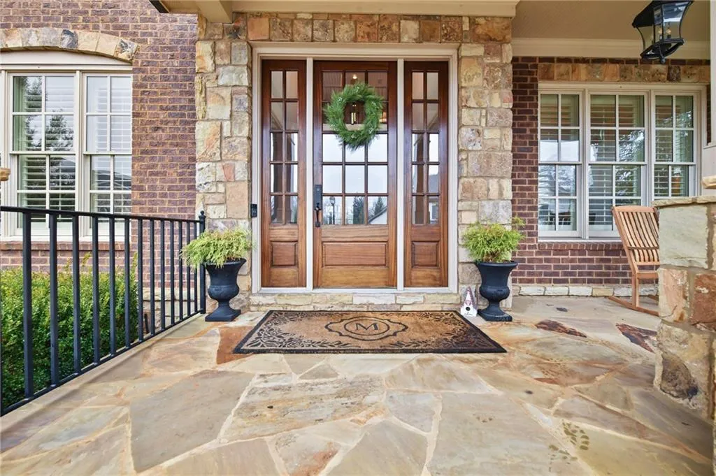 5370 High Point Manor, Atlanta, Georgia 30342, 6 Bedrooms Bedrooms, ,7 BathroomsBathrooms,Residential,Sold,5370 High Point Manor,6669447