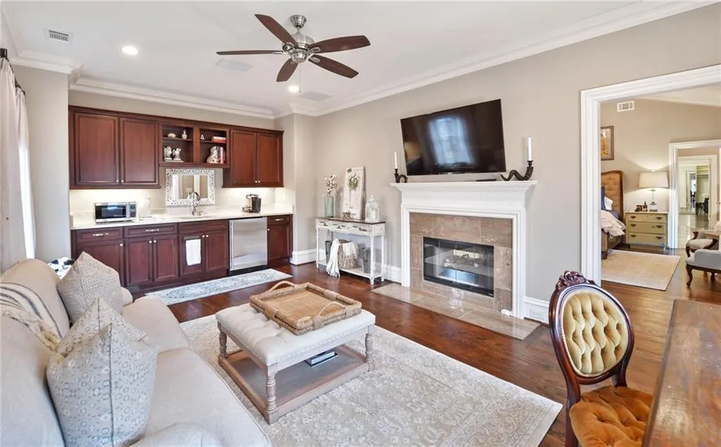 5370 High Point Manor, Atlanta, Georgia 30342, 6 Bedrooms Bedrooms, ,7 BathroomsBathrooms,Residential,Sold,5370 High Point Manor,6669447