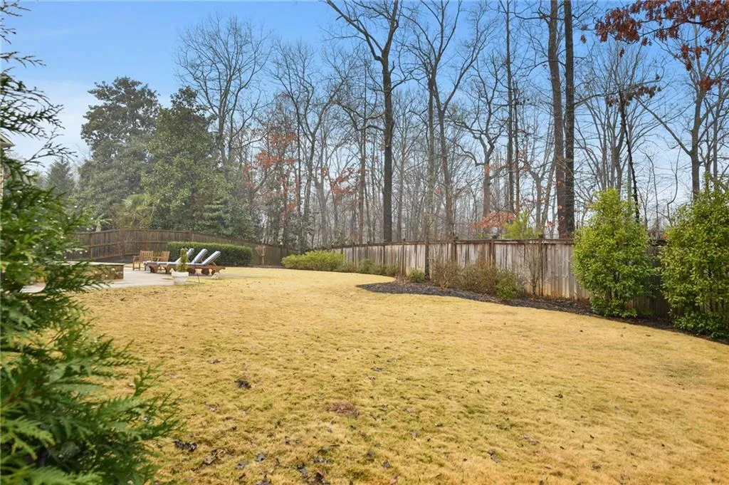 5370 High Point Manor, Atlanta, Georgia 30342, 6 Bedrooms Bedrooms, ,7 BathroomsBathrooms,Residential,Sold,5370 High Point Manor,6669447