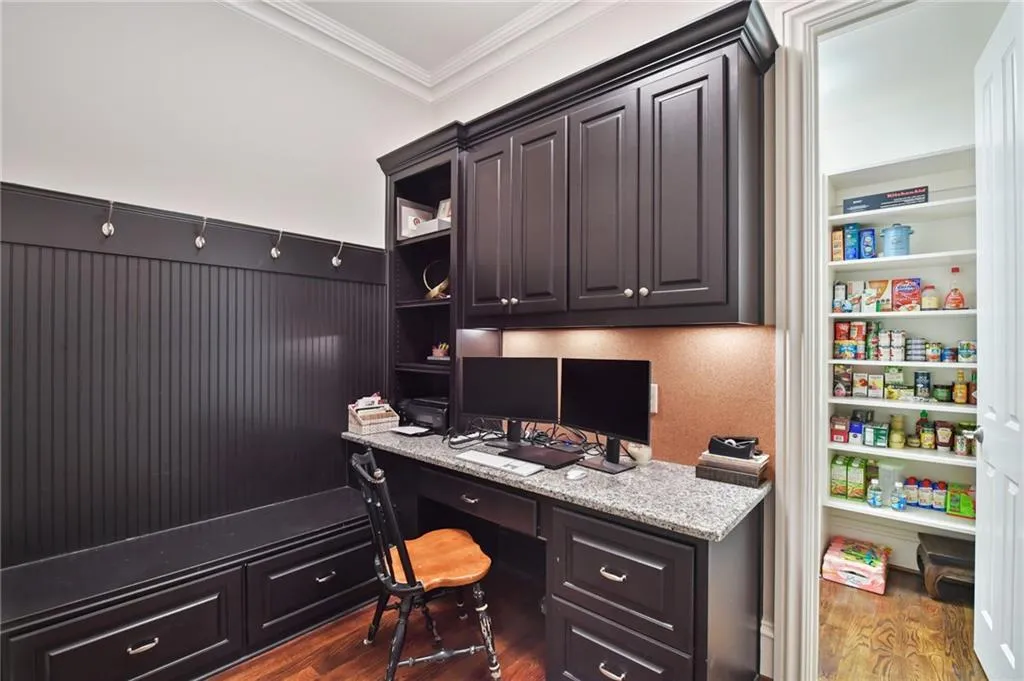 5370 High Point Manor, Atlanta, Georgia 30342, 6 Bedrooms Bedrooms, ,7 BathroomsBathrooms,Residential,Sold,5370 High Point Manor,6669447