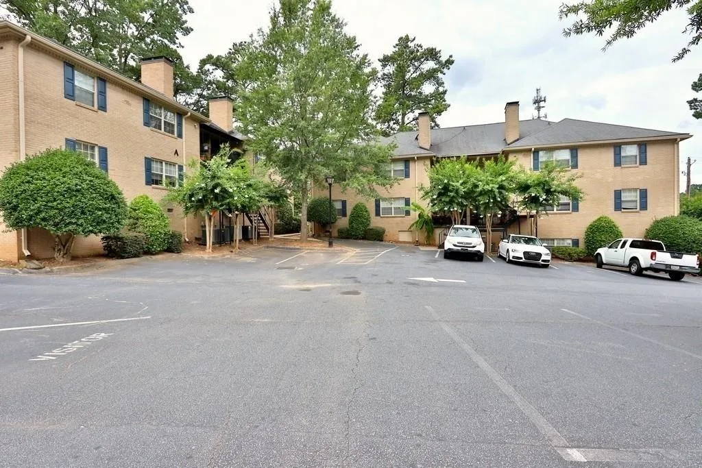 750 Dalrymple Road Unit L5, Atlanta, Georgia 30328, 2 Bedrooms Bedrooms, ,2 BathroomsBathrooms,Residential,Sold,750 Dalrymple Road Unit L5,6712324