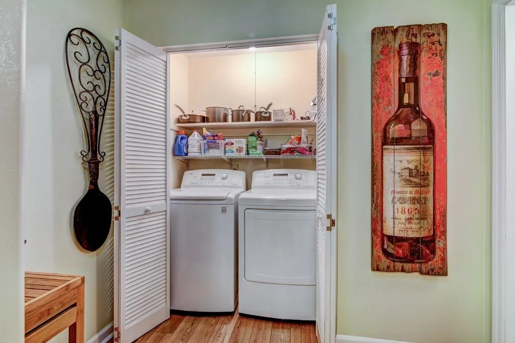 725 Dalrymple Road Unit 8h, Sandy Springs, Georgia 30328, 2 Bedrooms Bedrooms, ,2 BathroomsBathrooms,Residential,Sold,725 Dalrymple Road Unit 8h,6088975
