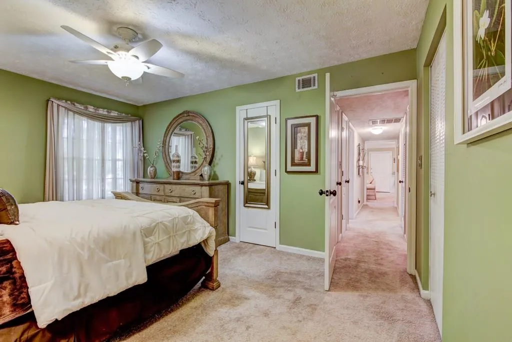 725 Dalrymple Road Unit 8h, Sandy Springs, Georgia 30328, 2 Bedrooms Bedrooms, ,2 BathroomsBathrooms,Residential,Sold,725 Dalrymple Road Unit 8h,6088975