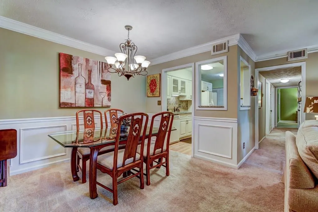 725 Dalrymple Road Unit 8h, Sandy Springs, Georgia 30328, 2 Bedrooms Bedrooms, ,2 BathroomsBathrooms,Residential,Sold,725 Dalrymple Road Unit 8h,6088975