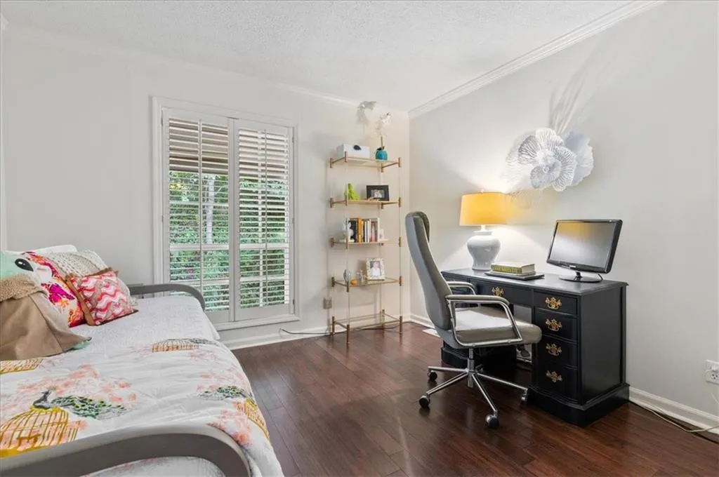 5280 Chemin De Vie, Atlanta, Georgia 30342, 3 Bedrooms Bedrooms, ,2 BathroomsBathrooms,Residential,Sold,5280 Chemin De Vie,7418685