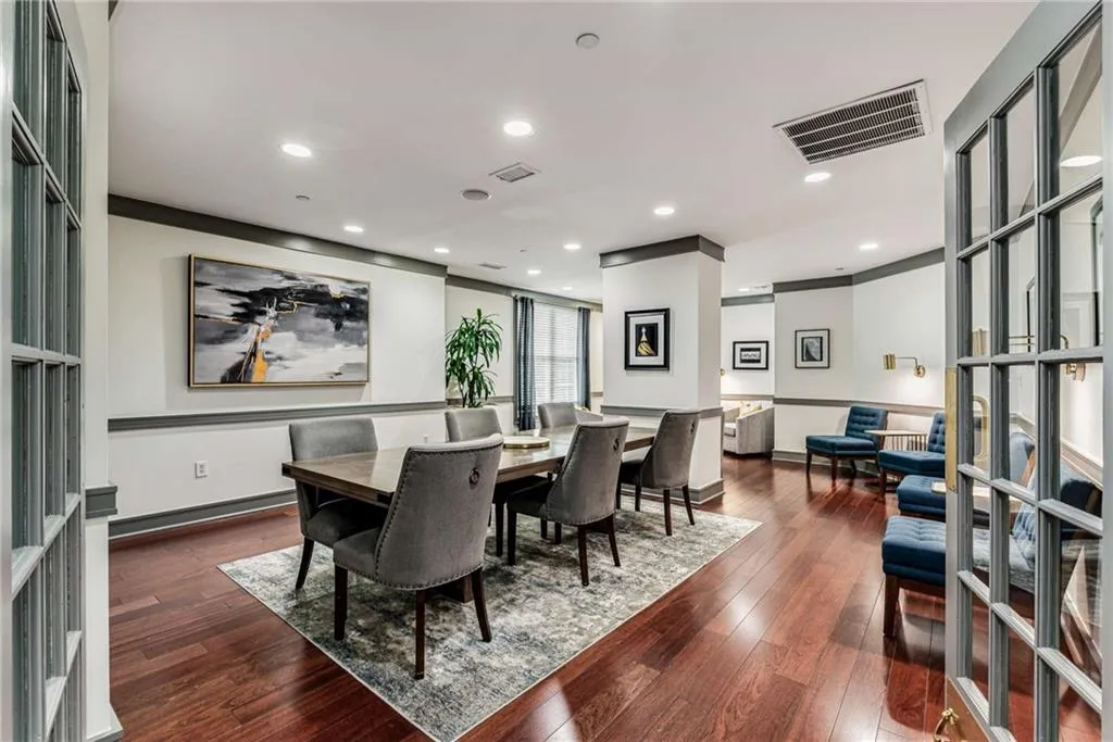 1101 Juniper Street Ne Unit 925, Atlanta, Georgia 30309, 1 Bedroom Bedrooms, ,1 BathroomBathrooms,Residential,For Sale,1101 Juniper Street Ne Unit 925,7635921