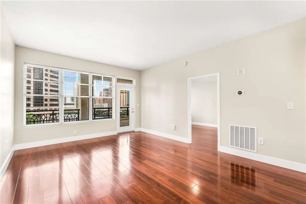 1101 Juniper Street Ne Unit 925, Atlanta, Georgia 30309, 1 Bedroom Bedrooms, ,1 BathroomBathrooms,Residential,For Sale,1101 Juniper Street Ne Unit 925,7635921