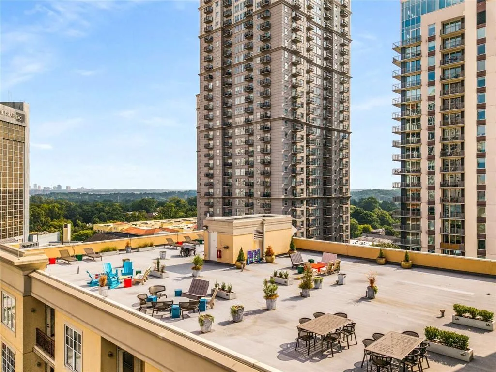 1101 Juniper Street Ne Unit 925, Atlanta, Georgia 30309, 1 Bedroom Bedrooms, ,1 BathroomBathrooms,Residential,For Sale,1101 Juniper Street Ne Unit 925,7635921