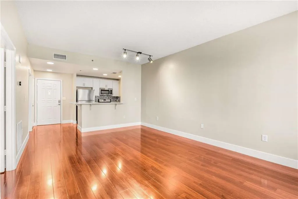 1101 Juniper Street Ne Unit 925, Atlanta, Georgia 30309, 1 Bedroom Bedrooms, ,1 BathroomBathrooms,Residential,For Sale,1101 Juniper Street Ne Unit 925,7635921
