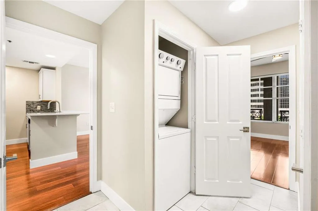1101 Juniper Street Ne Unit 925, Atlanta, Georgia 30309, 1 Bedroom Bedrooms, ,1 BathroomBathrooms,Residential,For Sale,1101 Juniper Street Ne Unit 925,7635921