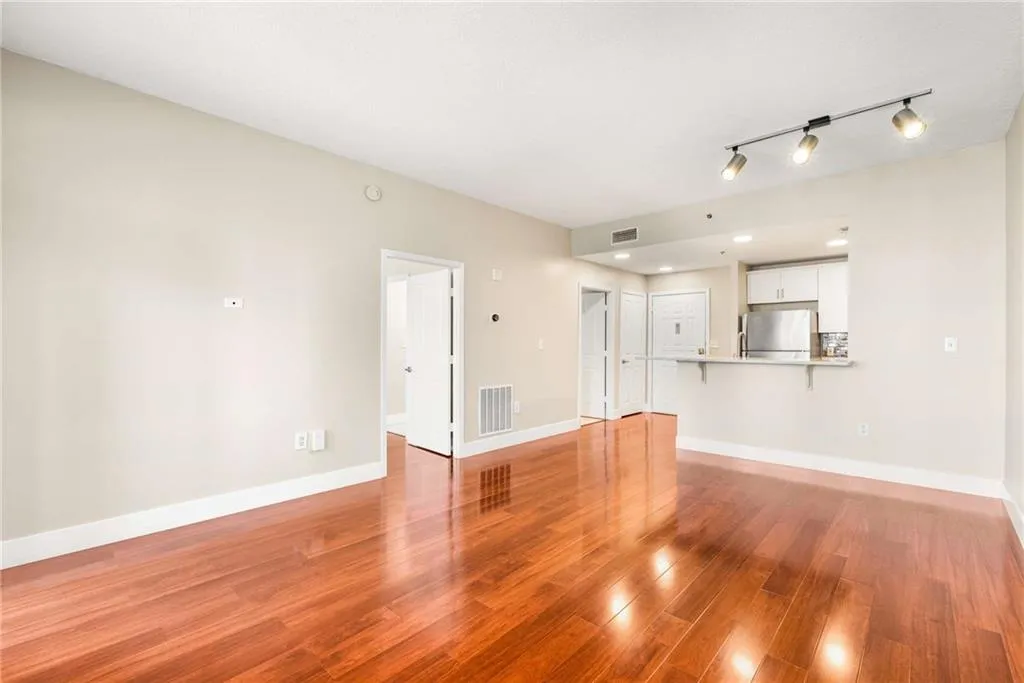 1101 Juniper Street Ne Unit 925, Atlanta, Georgia 30309, 1 Bedroom Bedrooms, ,1 BathroomBathrooms,Residential,For Sale,1101 Juniper Street Ne Unit 925,7635921