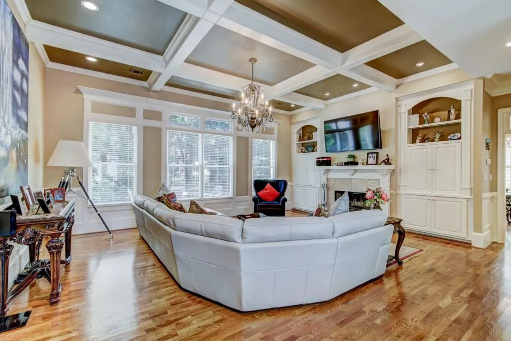 7937 Stratford Lane, Sandy Springs, Georgia 30350, 5 Bedrooms Bedrooms, ,5 BathroomsBathrooms,Residential,Sold,7937 Stratford Lane,6041273