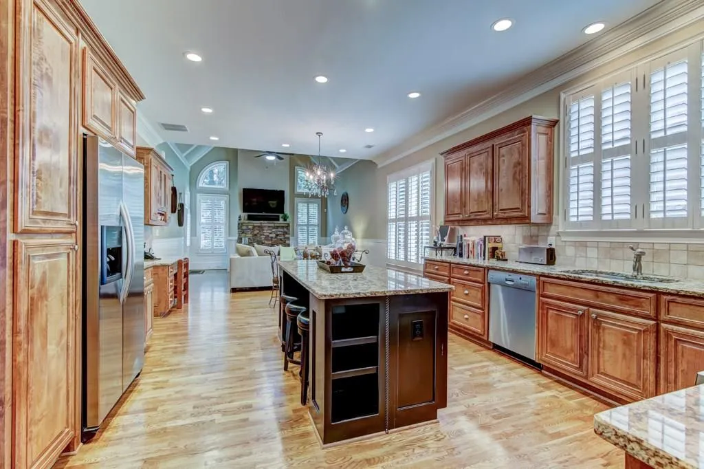 7937 Stratford Lane, Sandy Springs, Georgia 30350, 5 Bedrooms Bedrooms, ,5 BathroomsBathrooms,Residential,Sold,7937 Stratford Lane,6041273