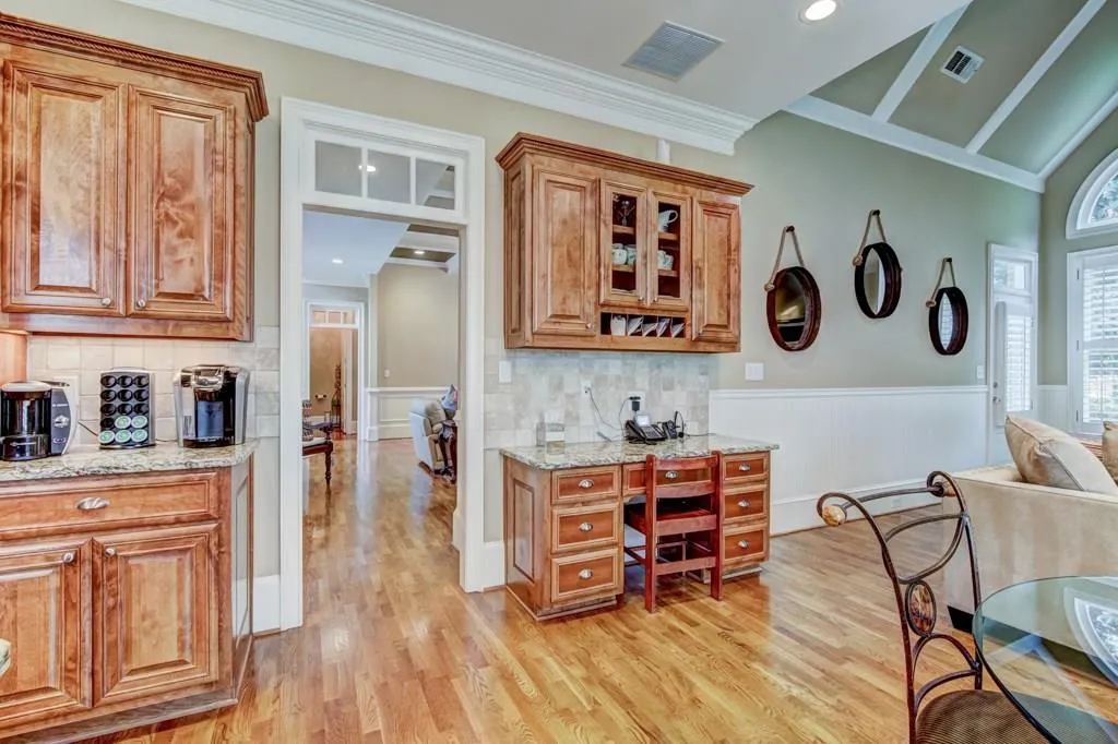 7937 Stratford Lane, Sandy Springs, Georgia 30350, 5 Bedrooms Bedrooms, ,5 BathroomsBathrooms,Residential,Sold,7937 Stratford Lane,6041273