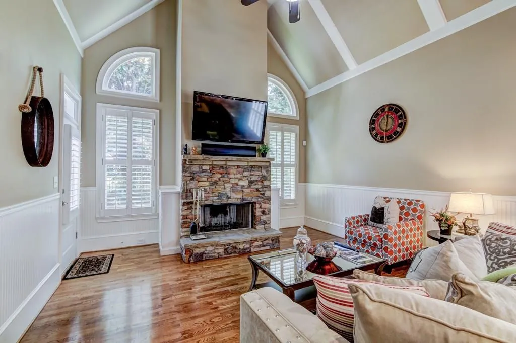 7937 Stratford Lane, Sandy Springs, Georgia 30350, 5 Bedrooms Bedrooms, ,5 BathroomsBathrooms,Residential,Sold,7937 Stratford Lane,6041273